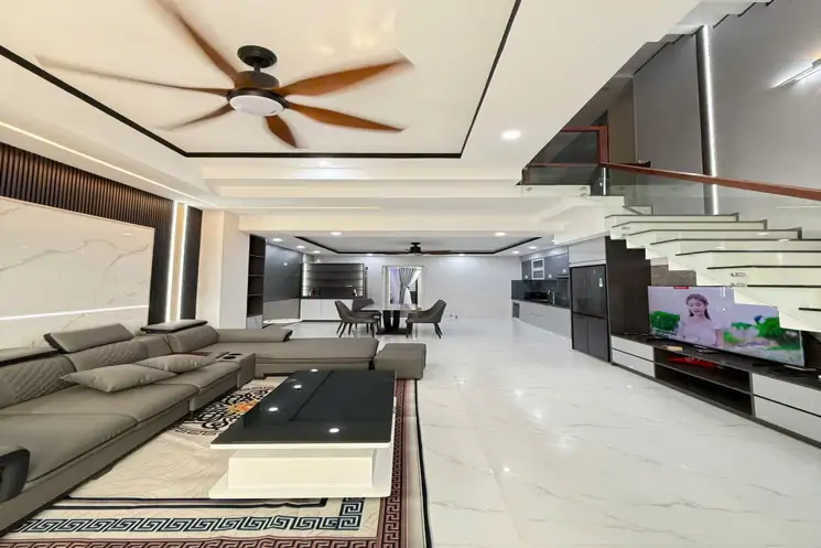 Bán Siêu Phẩm Nhà 3 Tầng Đường Hoà Phú – Khu E Kim Long - ảnh 1