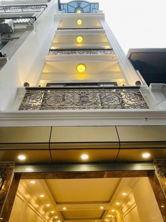 Nhà Mới 50m²x5T, Thang Máy, Gara - Vị Trí Vàng Minh Khai
