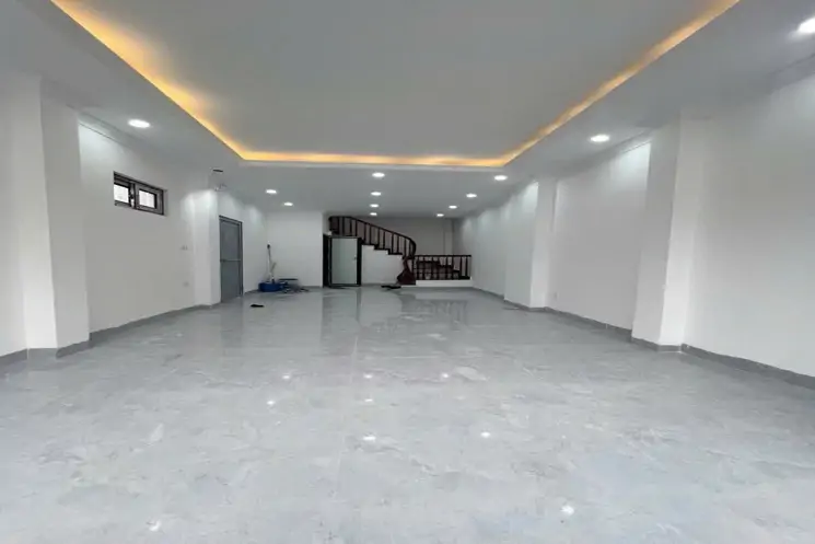 Hiếm - Nhà 5 Tầng Mới Coong- Nhỉnh 6 Tỷ - Gara Ô Tô - Lô Góc - Sáng Thoáng