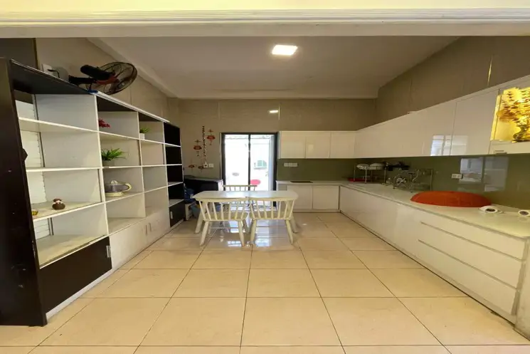 Bán Nhà Vườn 2 Tầng – Kiệt Rộng Núi Thành – Gần Sân Bay & Tt - ảnh 1