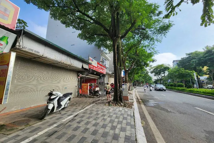 Bán Đát Vàng Tại Mặt Phố Hồ Tây - Lạc Long Quân _170 M .Vỉa Hè 6 M Kinh Doanh Bất Chấp.xây Tòa