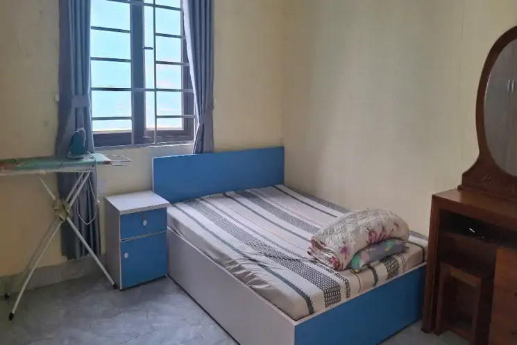 Giá Chỉ 2.4 Tỷ 105M2 – Nhà 2 Tầng Kiên Cố Đẹp – Lô Góc 2 Mặt Thoáng – Hòa Quý - ảnh 1
