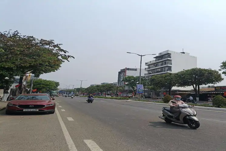Bán Nhà 2 Tầng, Mặt Tiền Kinh Doanh Đường 2/9, Đà Nẵng - ảnh 1
