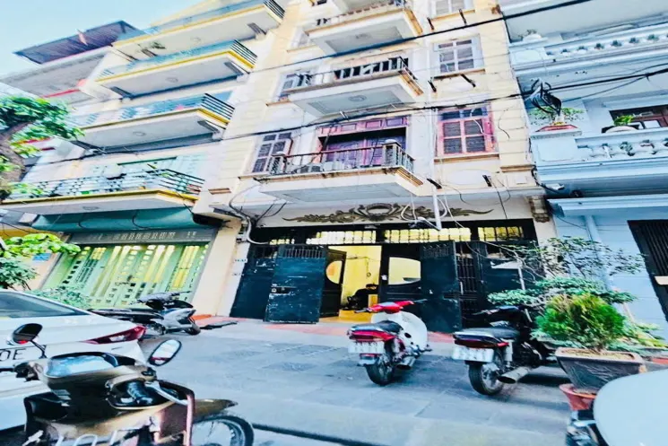 Khu Vip Cực Vip Nằm Ngay Trung Tâm Đầm Trấu,Lương Yên _Vip! Phân Lô Vỉa Hè Ô Tô Tránh, Ô Tô Chạy