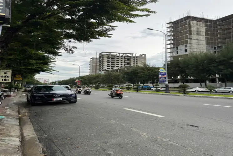 – Toà Căn Hộ 5 Tầng, Nguyễn Cơ Thạch, Ngũ Hành Sơn, Gần Bãi Tắm Sơn Thuỷ, Thu Nhập Hơn 70 - ảnh 1