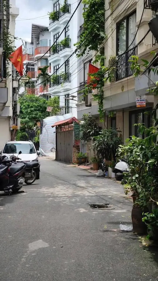 Bán Nhà Ngọc Thụy, Long Biên 45m², 4 Tầng, Ô Tô Đỗ Cửa - Giá 9 Tỷ