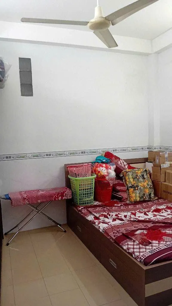 Bán Nhà Lạc Long Quân: 59m², 4 Tầng, Giá 7.95 Tỷ - Vị Trí Đắc Địa