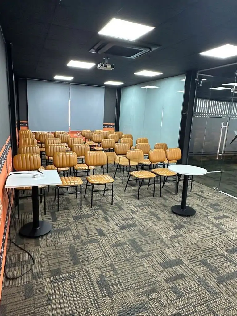 Cho Thuê Nhà Calmette, Quận 1 - 12x15m, Phù Hợp Kinh Doanh