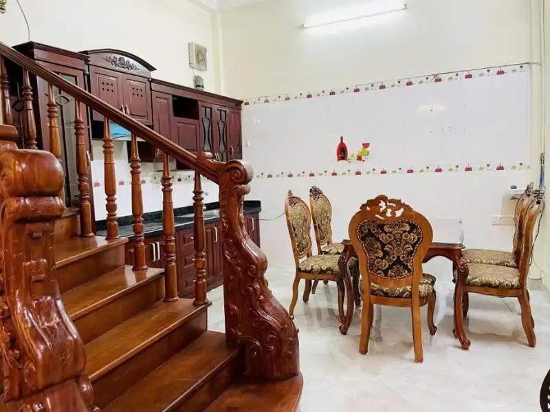 Cho thuê nhà 4 tầng, phố Hào Nam, Đống Đa - 20tr/tháng - ảnh 1