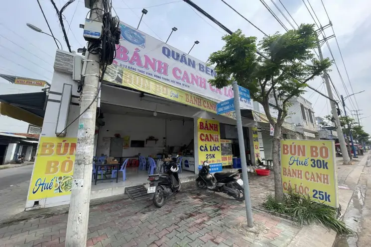 Hóc Môn ! Sang Rẻ Quán Bánh Canh Cá Lóc – Bún Bò Huế , Góc 2 Mt , Dt : 12M  X 12M , Mt Đường Lớn