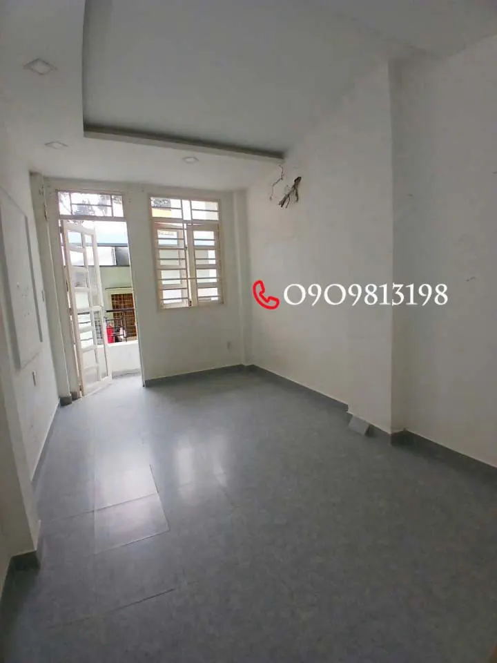 Bán Nhanh Nhà Phố Quận 5 - 4 Tầng, SHR, Giá Tốt
