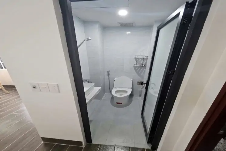 Căn Hộ 6 Tầng – 16 Căn Full Nội Thất – Kiệt Ô Tô 5M – Cách Biển Mỹ Khê 5 Phút Đi Bộ - ảnh 1