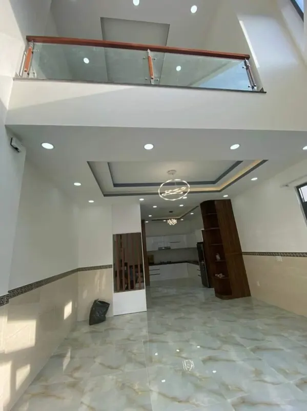 Bán nhà đẹp 5 tầng, xe hơi, 45m2, 8.1 tỷ - 3/2, vị trí trung tâm
