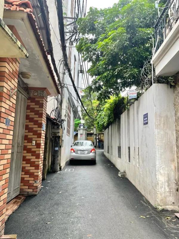 Bán đất tặng nhà cấp 4 Hà Trì: Ngõ thông, ô tô 7 chỗ, giá 9.6 tỷ
