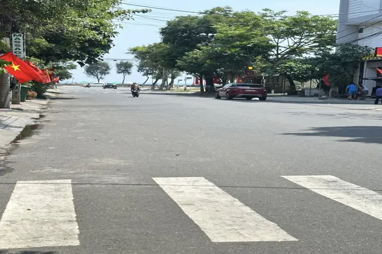 Siêu Phẩm Góc 2 Mặt Tiền Đường 10M5 Vị Trí Cách Biển Vài Bước - ảnh 1