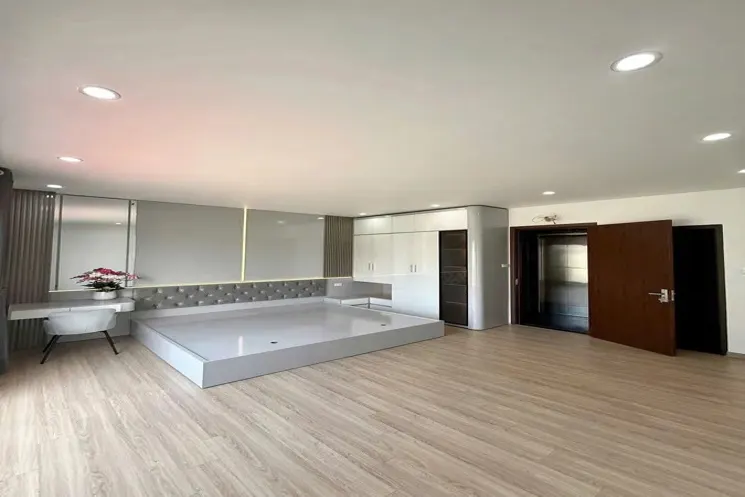 Nhà Đẹp Ở Ngay Phố  Đàm Quang Trung 46M2 X 6 Tầng Mặt Tiền 4.88M, 9.1 Tỷ Long Biên
