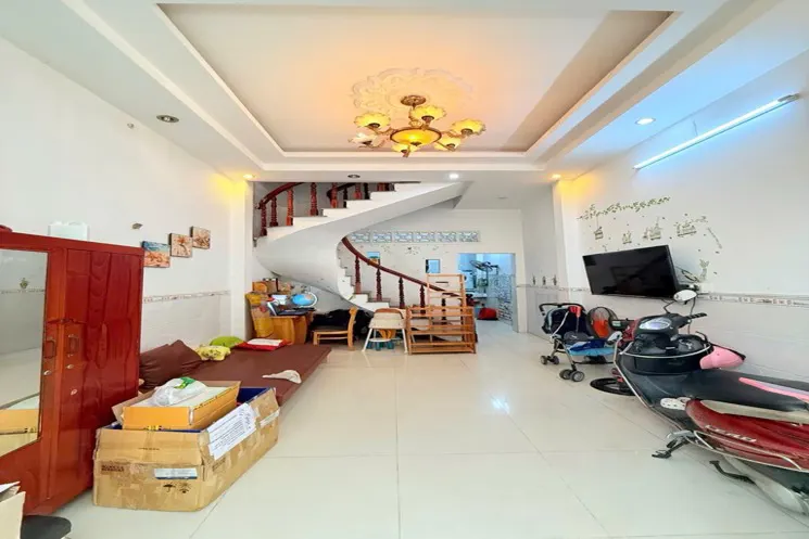 Tân Bình Khu Sân Bay, 35M2  2 Tầng Đúc Thật 2Pn, Sổ A4 Hoàn Công Đủ, Tặng Nội Thất, Chào Chỉ 3.X Tỷ