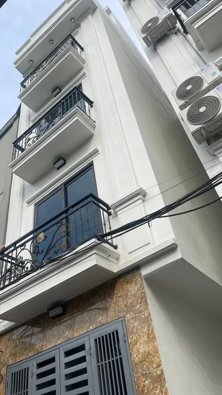 La Phù - Nhà 4 Tầng Góc, Sổ Đỏ - Gần Chợ, Trường, Aemall