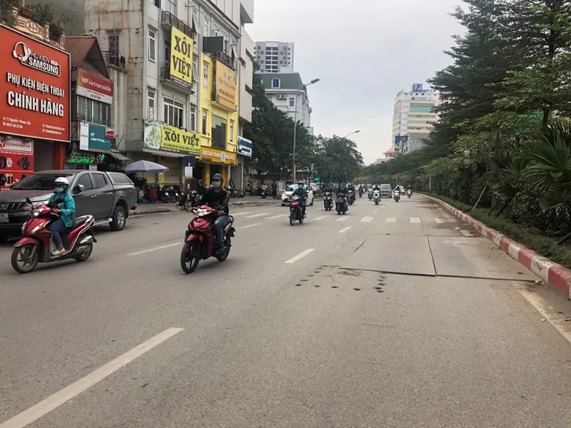 Nhà Mặt Phố Nguyễn Phong Sắc - Lô Góc - 15 Tỷ - Vị Trí Đắc Địa
