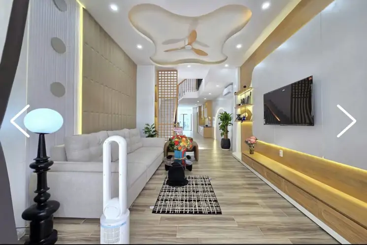 Villa 4 Tầng Sát Biển Phạm Văn Đồng . Dòng Tiền 50Tr/tháng - ảnh 1