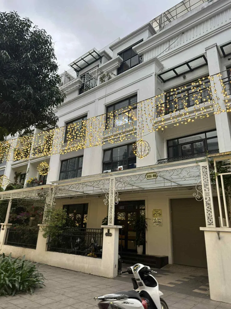 Bán Biệt Thự Vinhomes Gardenia Hàm Nghi - 155m2, 4 Tầng, Thang Máy, Giá 72 Tỷ