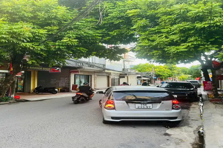 Lô Đất Đẹp - Giá Tốt Cần Bán Nhanh Lô Đất Tặng Kèm Nhà Cấp 4 Tại Quận Lê Chân, Tp Hải Phòng
