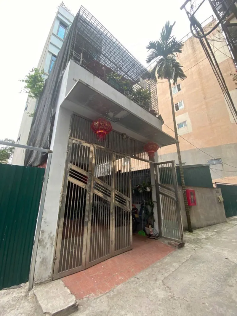 Bán nhà Ngọc Thuỵ, Long Biên 4 tầng, 70m², ô tô vào nhà - 13 tỷ