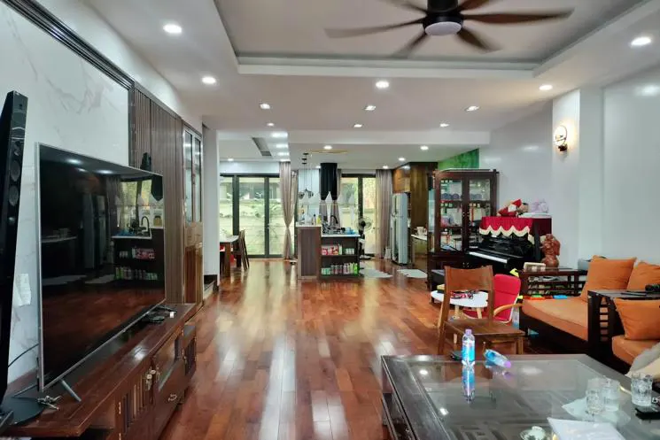 Biệt Thự Nhà Vườn Cổ Linh 144M2 X 3 Tầng Mặt Tiền 8M X 28.5 Tỷ Long Biên