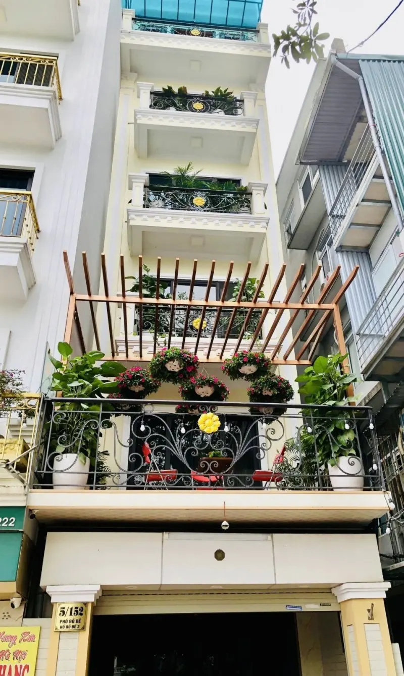 Bán Nhà Mặt Hồ Bồ Đề, Long Biên - 7 Tầng, 90m² - View Hồ, Kinh Doanh - Giá 29 Tỷ