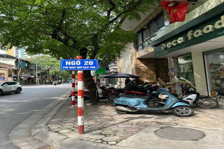 Chính Chủ- Chị Nhung - Cho Thuê Văn Phòng - Công Ty- Showroom - Phố Ngụy Như Kon Tum-45M2