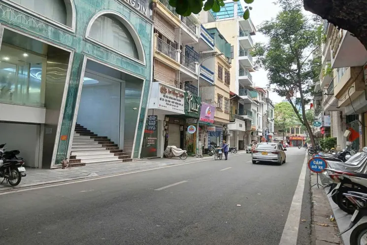 Siêu Phẩm Mai Hắc Đế Siêu Hiếm Nhà Bán Hàng Xóm Vincom Bà Triệu , Phố Huế.quận Hai Bà Trưng Mặt