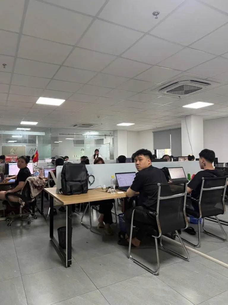 Bán Nhà Phố Dương Khuê - 180m2, 10 Tầng, Lô Góc 3 Mặt Tiền - Giá 93 Tỷ
