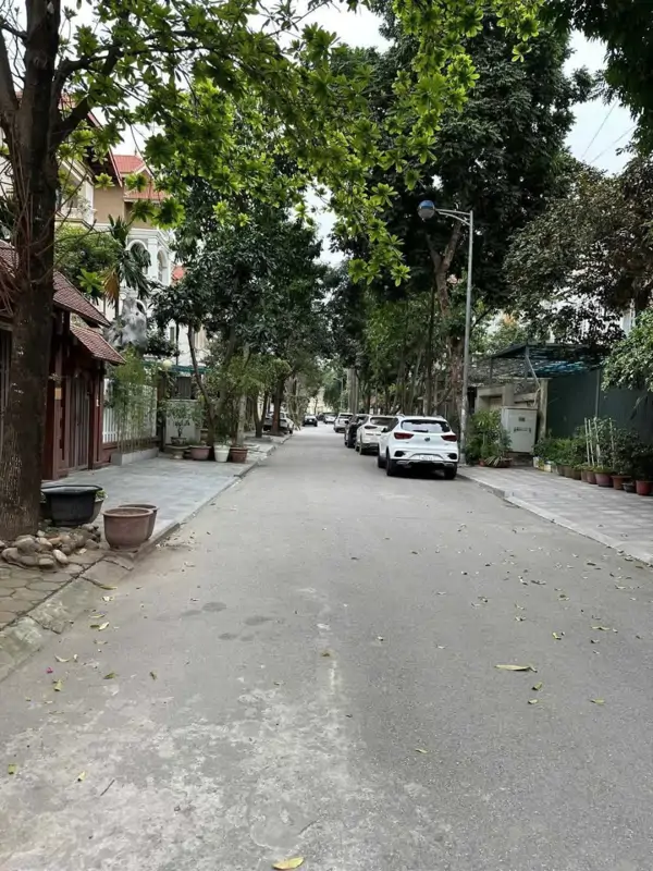 Bán Siêu Biệt Thự Phố Trung Kính - 400m2, Mặt Tiền 20m, Giá Tốt Nhất Cầu Giấy - ảnh 1