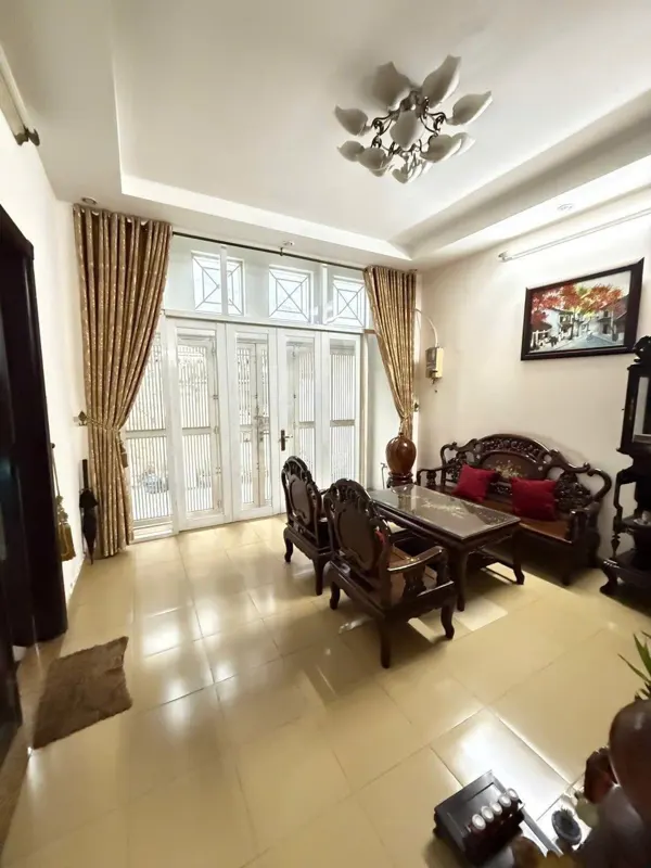 Bán Nhà 7/3 Trung Lang, Tân Bình - 5PN, 6.8 Tỷ - Vị Trí Đắc Địa