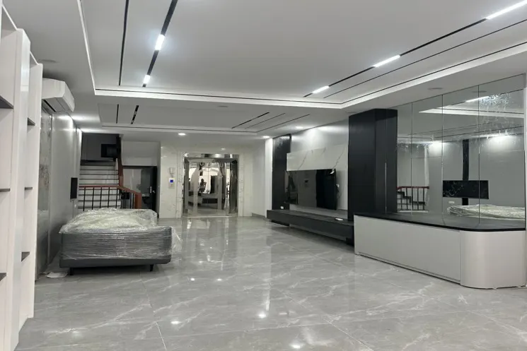 Bán Nhà Hoàng Như Tiếp, Long Biên-50M-Thang Máy- Nhỉnh12 Tỷ (Tl)
