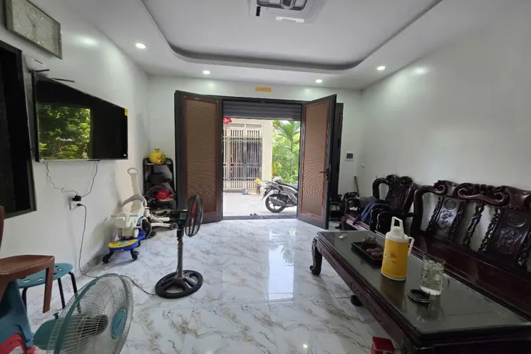 Bán Nhà Cổ Linh Thạch Bàn Long Biên – 39M² – 4 Tầng – Ngõ Ô Tô – 4 Phòng Ngủ – 7,8 Tỷ – Sổ Đỏ