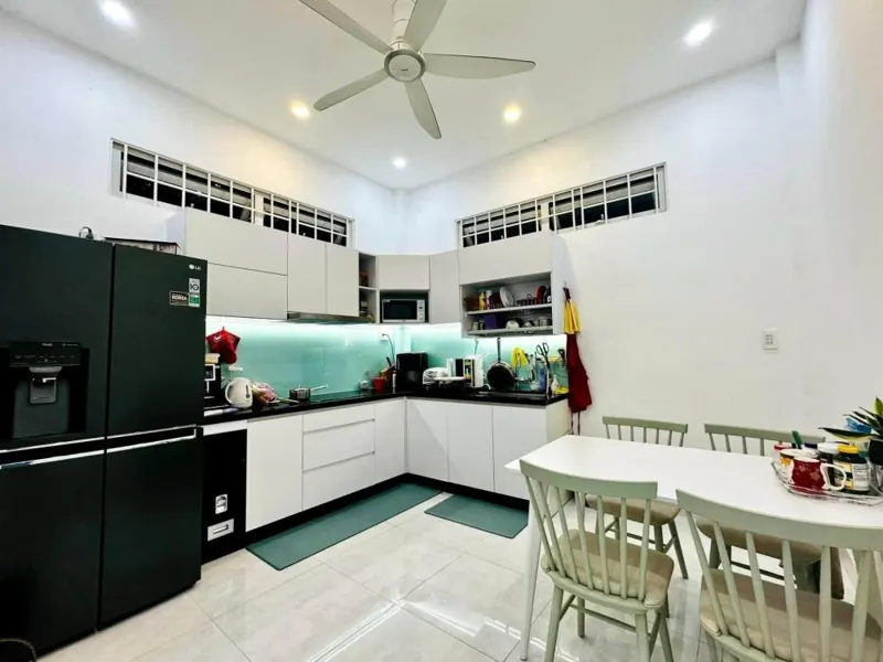 Bán nhà Cao Thắng, 4 Tầng, 4PN, 6.3 Tỷ - Vị Trí Đẹp, Pháp Lý Chuẩn