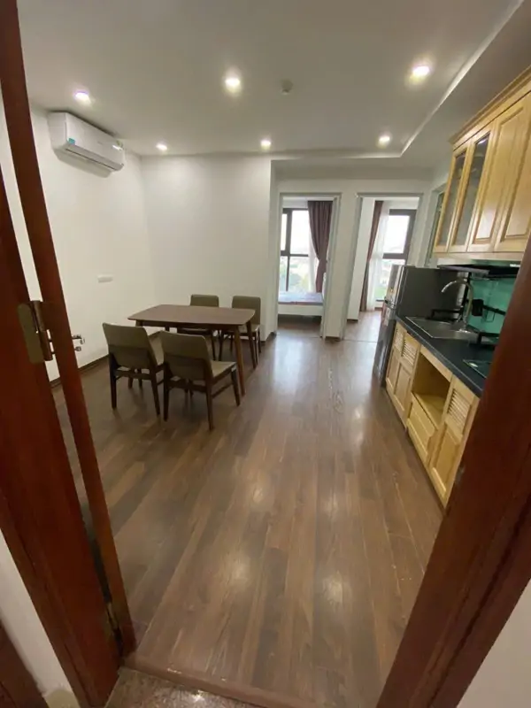 Cho Thuê Căn Hộ 2PN, Full Đồ, Thang Máy, View Hồ Tại 91 Hồ Văn Chương, Đống Đa