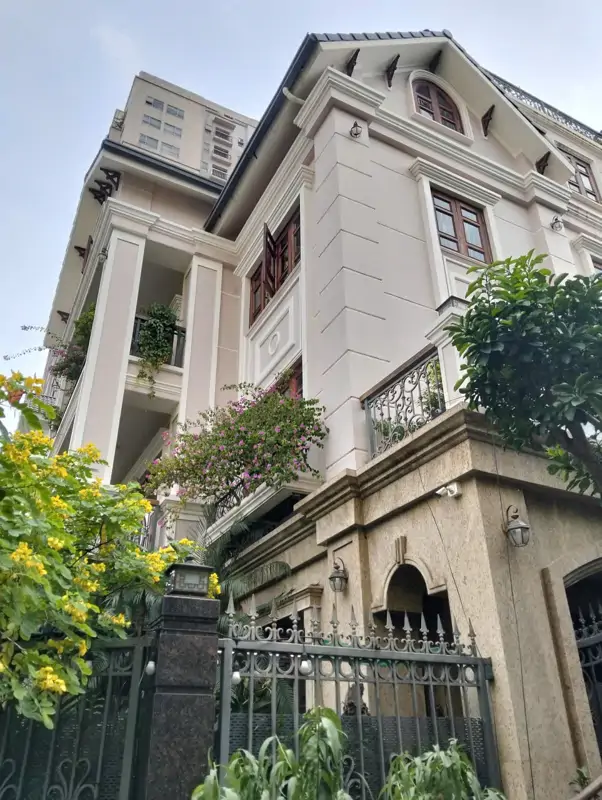 Bán Biệt Thự Nhà Vườn Cao Cấp Lô Góc Phố Lương Đình Của, Đống Đa - 36 Tỷ