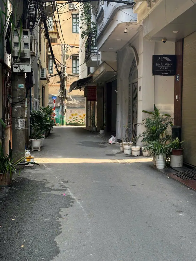 Bán nhà phân lô Hàm Nghi - 6 Tầng, Gara Ô Tô, 42m2 - Giá 15 Tỷ