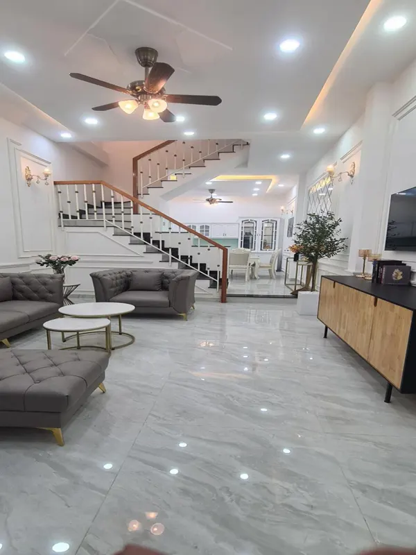 Nhà 5 Tầng Thạnh Lộc, Quận 12: 63m2, 4x16m, Giá 5.65 Tỷ - Pháp Lý Rõ Ràng