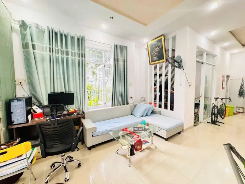 Nhà Mới 2 Tầng Gần Biển – Giá Chỉ 2 Tỷ 950 . Diện Tích 52M² Ngang 5.2M - ảnh 1