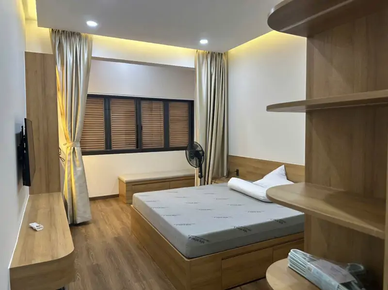 Bán Nhà Đẹp 2 Tầng Mặt Tiền Đường Nguyễn Hữu Huân - Giá 11 Tỷ - ảnh 1