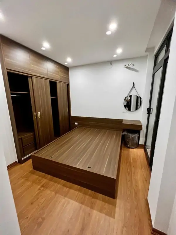 Bán nhà đường Đê La Thành, Ba Đình - 6 Tầng, Thang Máy, Vị Trí Đắc Địa