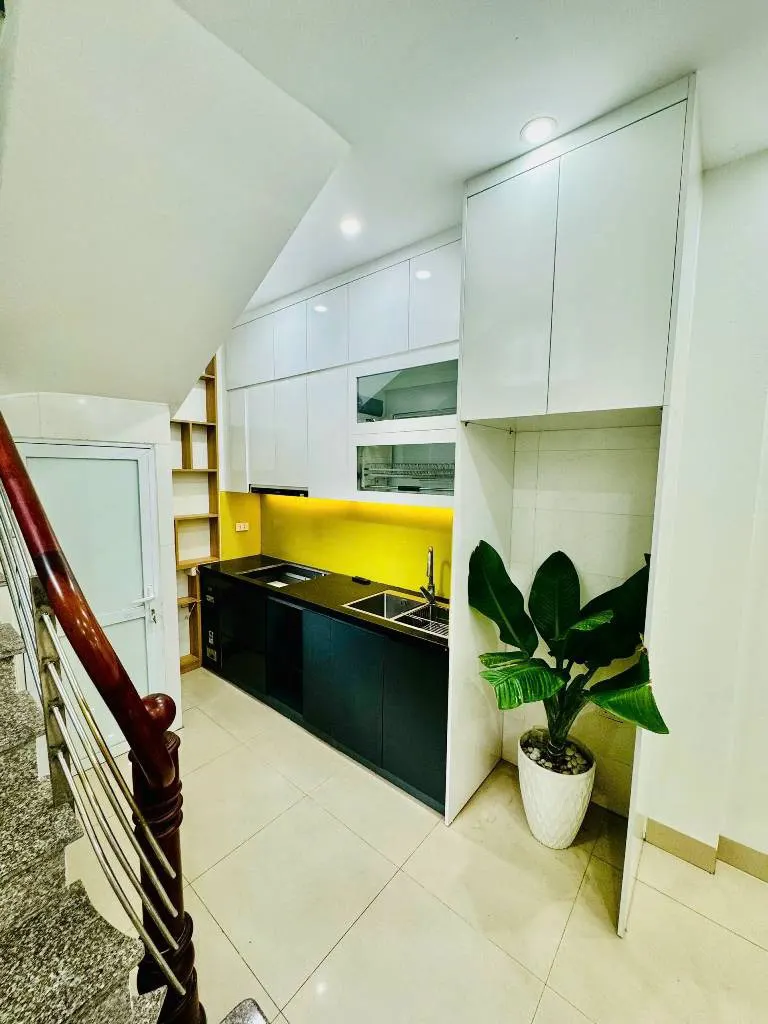Nhà Mới 5 Tầng, 30m2, Trần Phú, Văn Quán, Hà Đông - Giá 5.6 Tỷ