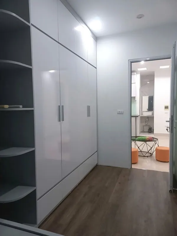 Bán căn hộ tập thể mặt phố Phương Liệt, Thanh Xuân - Lô góc, ô tô tránh, giá 2.95 tỷ