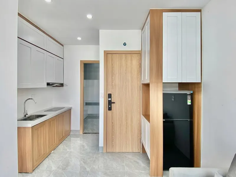 Bán CCMN Mặt Tiền Cầu Giấy - Doanh Thu 105 Triệu/Tháng