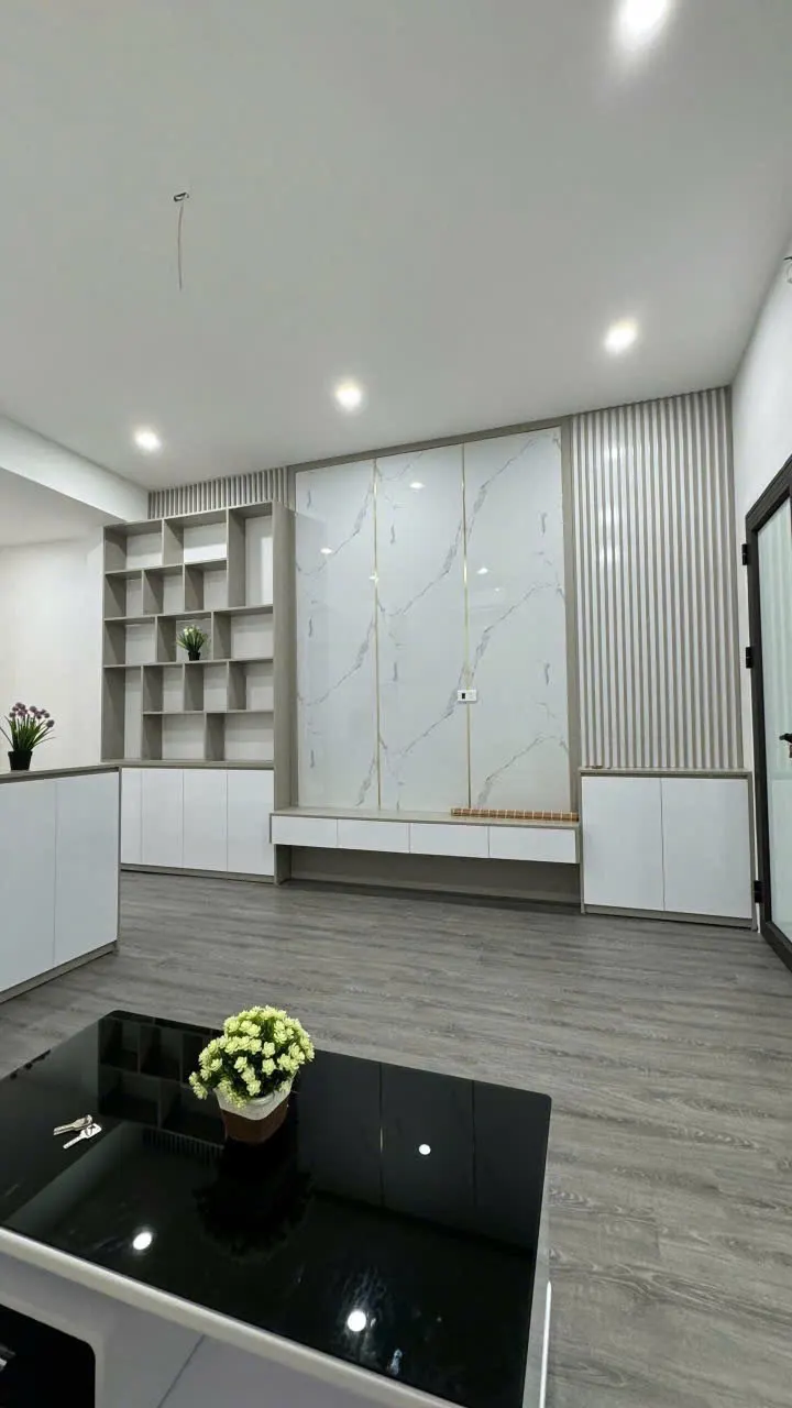 Bán Căn Hộ Tập Thể Cơ Khí Hà Nội – View Royal City, 2PN, Ở Ngay