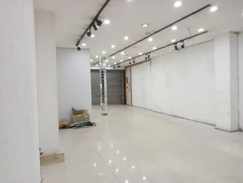 Mặt Bằng Kinh Doanh Cầu Giấy - 101m2 - Giá 51tr/Tháng - Mặt Tiền 6.08m