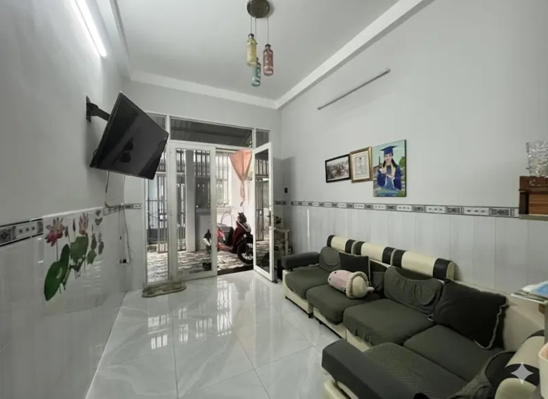 Bán Gấp Nhà Hẻm Trường Thọ, Thủ Đức - 50m2, 3PN, 4.6 Tỷ - SHR, Vào Ở Ngay